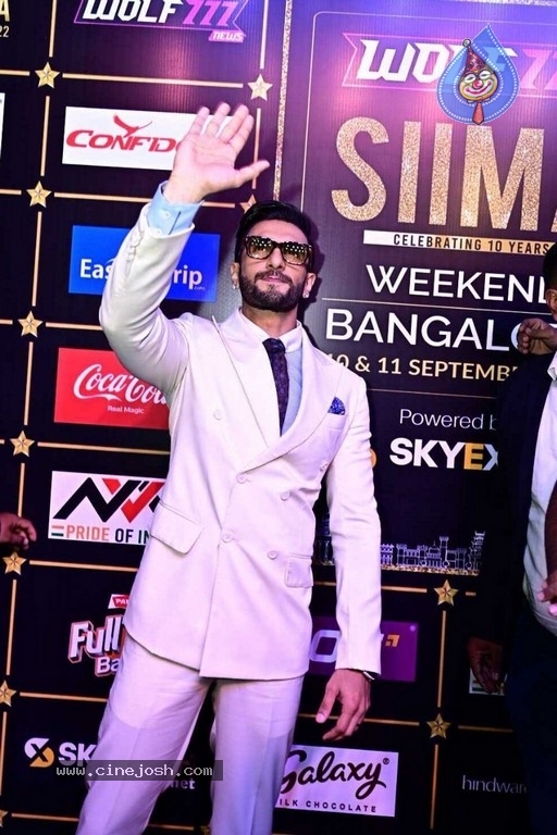 Celebrities at SIIMA Awards 2022 - 10 / 17 photos
