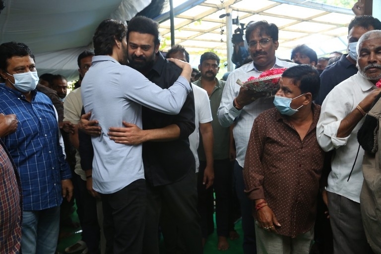 Celebrities Pays Tribute Krishnam Raju - 27 / 126 photos