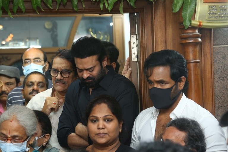Celebrities Pays Tribute Krishnam Raju - 30 / 126 photos
