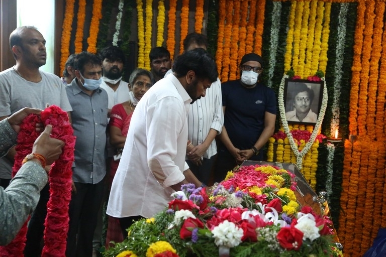 Celebrities Pays Tribute Krishnam Raju - 49 / 126 photos
