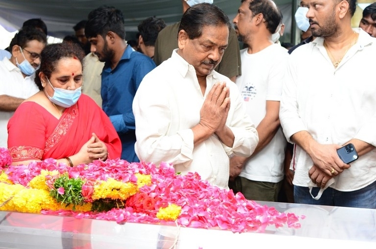 Celebrities Pays Tribute Krishnam Raju - 51 / 126 photos