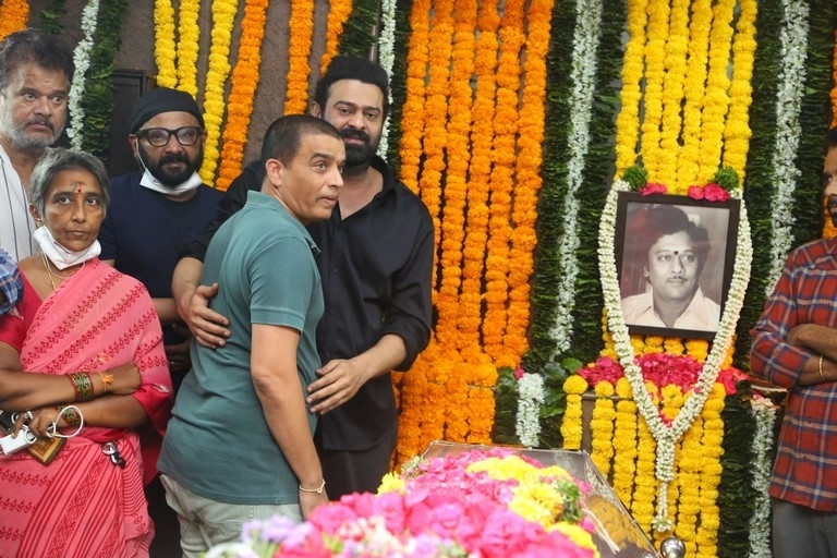 Celebrities Pays Tribute Krishnam Raju - 103 / 126 photos