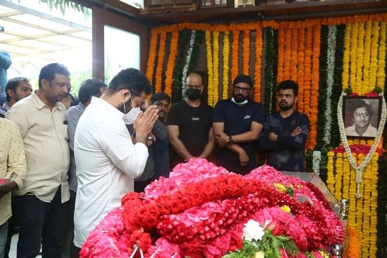 Celebrities Pays Tribute Krishnam Raju - 115 / 126 photos
