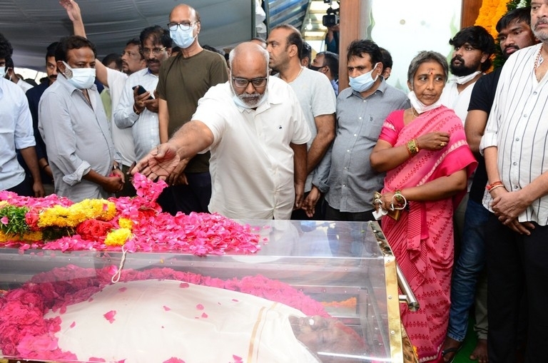 Celebrities Pays Tribute Krishnam Raju - 118 / 126 photos