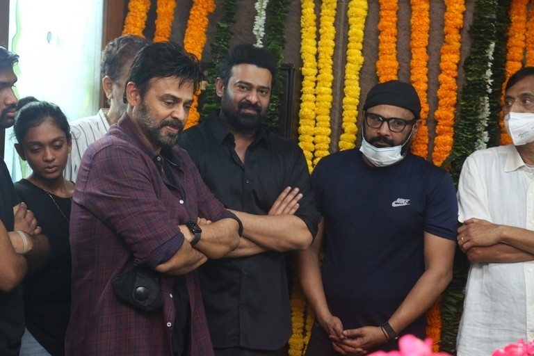 Celebrities Pays Tribute Krishnam Raju - 122 / 126 photos