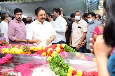 Celebrities Pays Tribute Krishnam Raju - 19 of 126