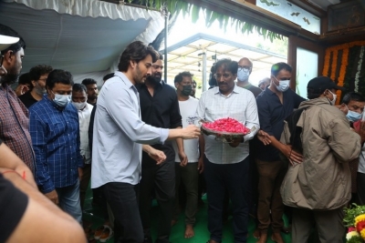 Celebrities Pays Tribute Krishnam Raju - 24 of 126