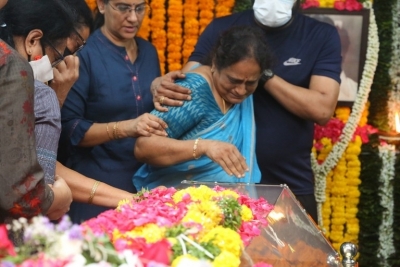 Celebrities Pays Tribute Krishnam Raju - 50 of 126
