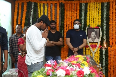 Celebrities Pays Tribute Krishnam Raju - 77 of 126