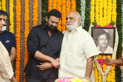 Celebrities Pays Tribute Krishnam Raju - 83 of 126