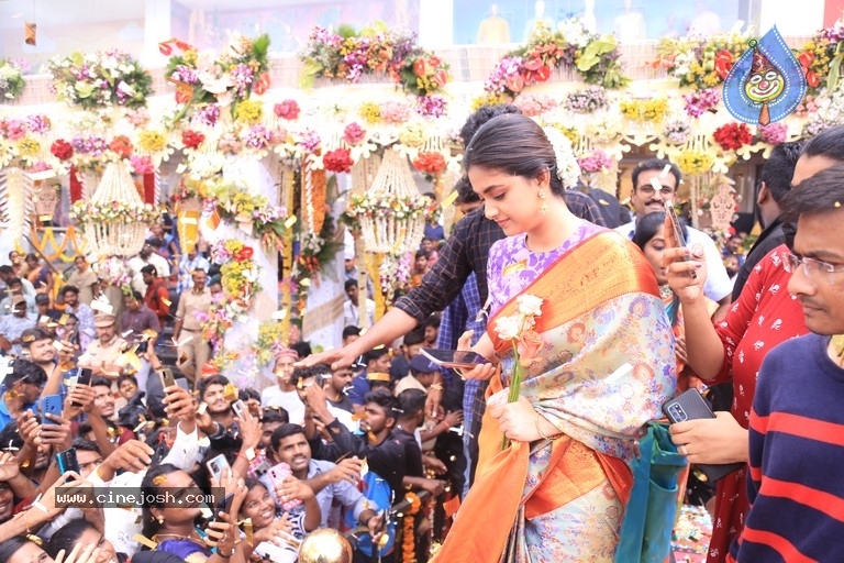 Keerthy Suresh Launches CMR Shopping Mall - 13 / 21 photos