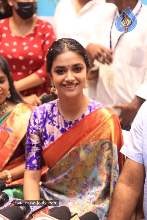 Keerthy Suresh Launches CMR Shopping Mall - 17 / 21 photos