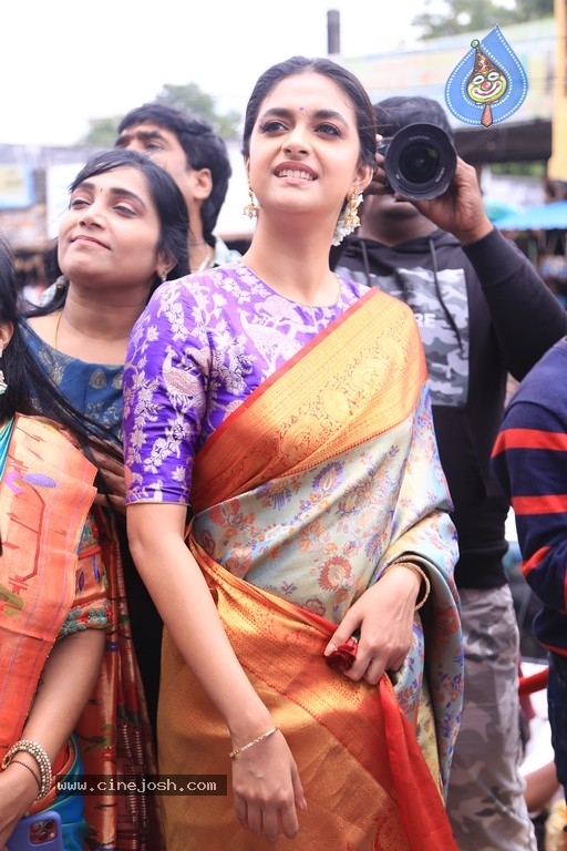 Keerthy Suresh Launches CMR Shopping Mall - 19 / 21 photos