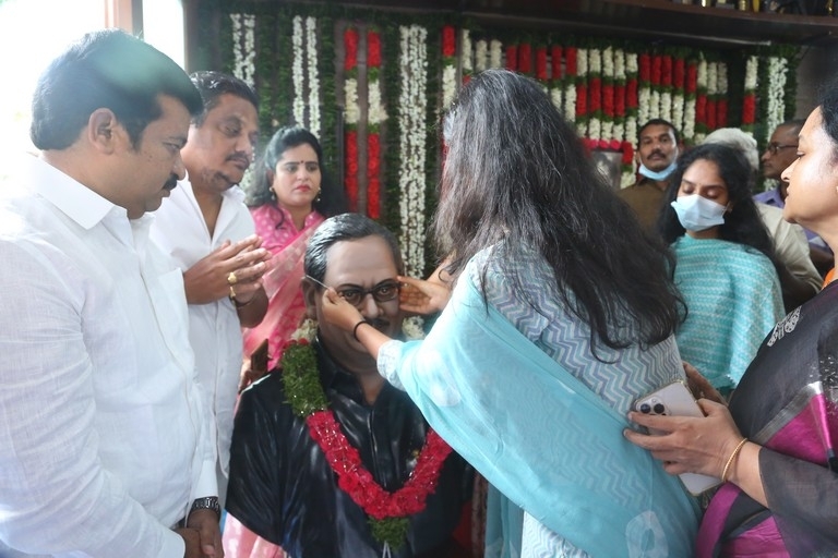 Krishnam Raju 11th day ceremony - 21 / 36 photos