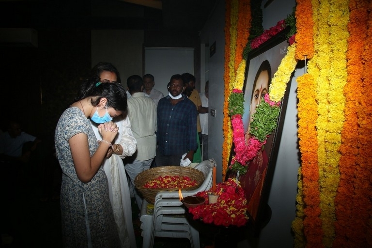 Mahesh Mother Indira Devi Condolences Photos - 2 / 36 photos