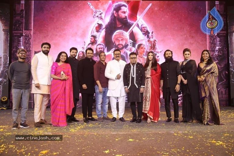 Ponniyin Selvan I Pre Release Event - 40 / 78 photos