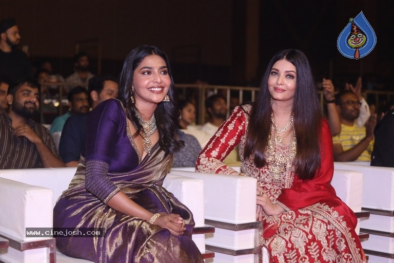 Ponniyin Selvan I Pre Release Event - 45 / 78 photos