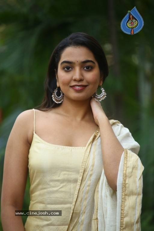 Shivathmika Rajashekar Pics - 8 / 12 photos