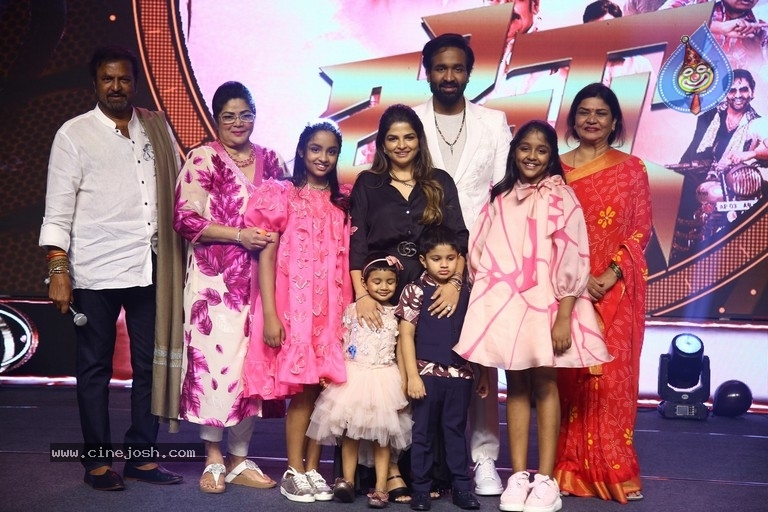 Ginna Movie Pre Release event - 19 / 38 photos