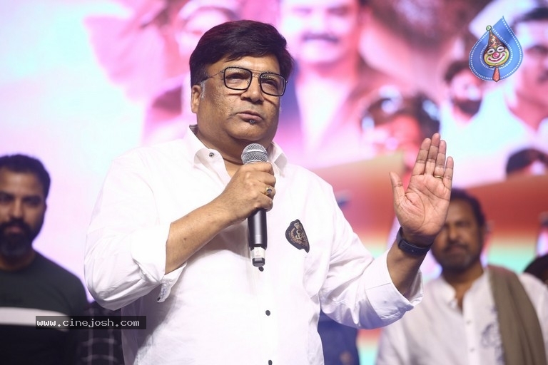 Ginna Movie Pre Release event - 20 / 38 photos