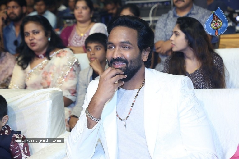 Ginna Movie Pre Release event - 26 / 38 photos