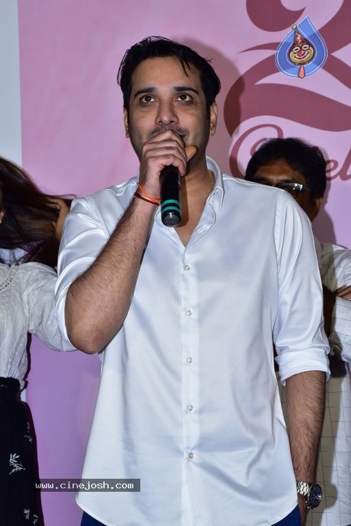 Nuvve Nuvve 20th Anniversary Celebrations - 19 / 30 photos