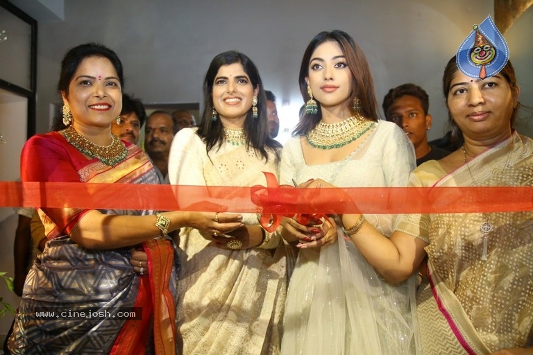 Anu Emmanuel Launches SR Jewellery - 18 / 34 photos