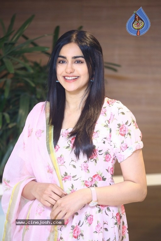 Adah Sharma Stills - 6 / 16 photos