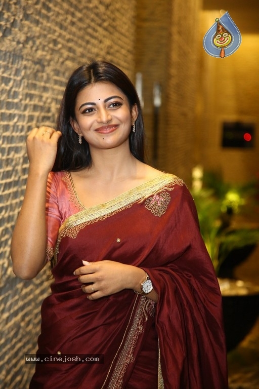 Anandhi Photos - 2 / 17 photos