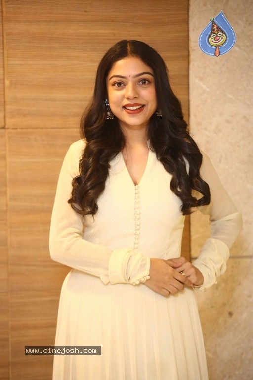 Varsha Bollamma Photos - 11 / 21 photos