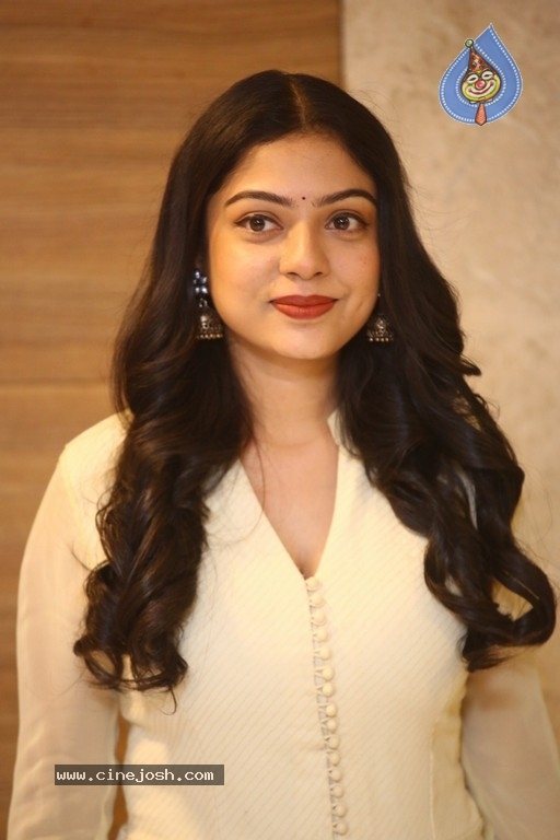 Varsha Bollamma Photos - 12 / 21 photos