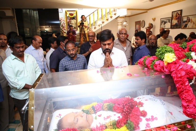 Celebs Pay Condolences to Superstar Krishna 02 - 61 / 113 photos
