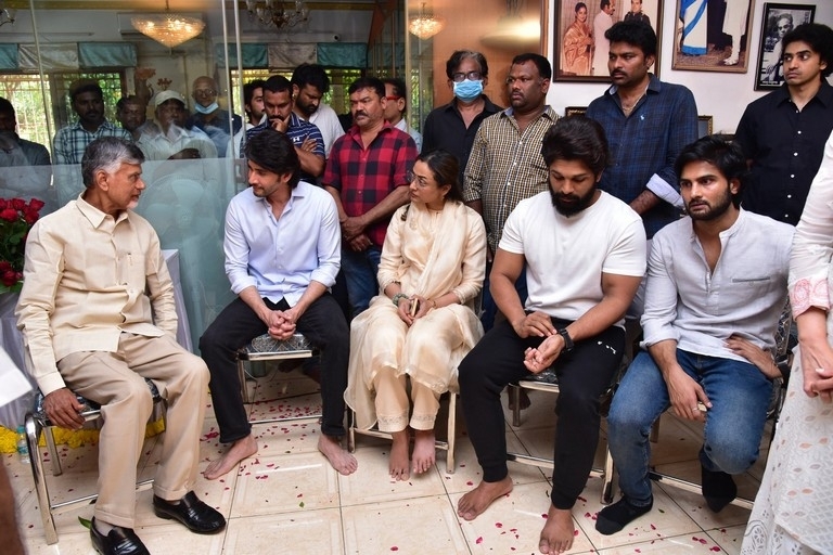 Celebs Pay Condolences to Superstar Krishna 02 - 64 / 113 photos