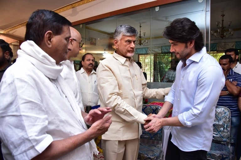 Celebs Pay Condolences to Superstar Krishna 02 - 69 / 113 photos