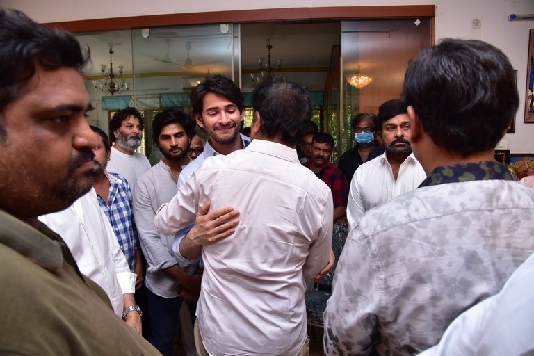 Celebs Pay Condolences to Superstar Krishna 02 - 72 / 113 photos