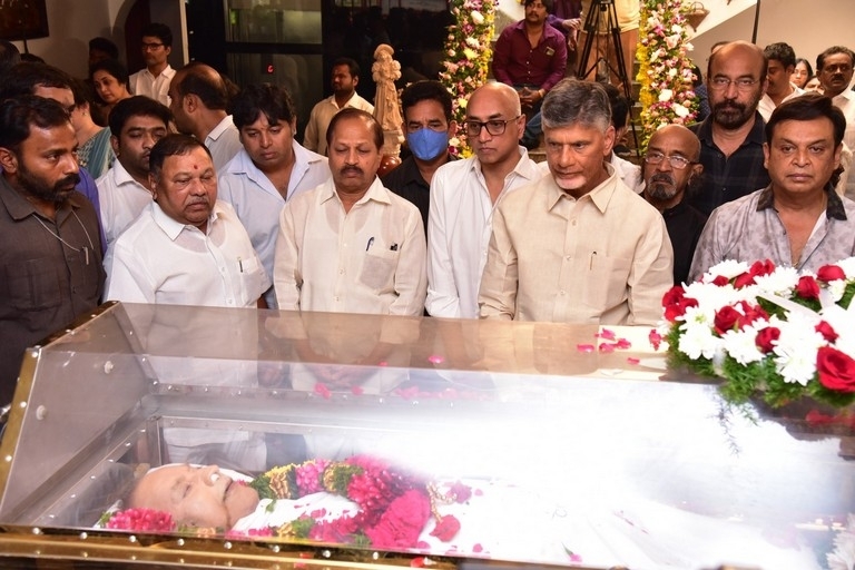 Celebs Pay Condolences to Superstar Krishna 02 - 78 / 113 photos