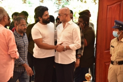 Celebs Pay Condolences to Superstar Krishna 02 - 18 of 113