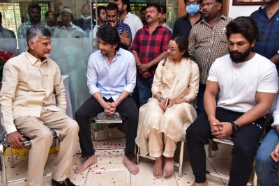 Celebs Pay Condolences to Superstar Krishna 02 - 70 of 113