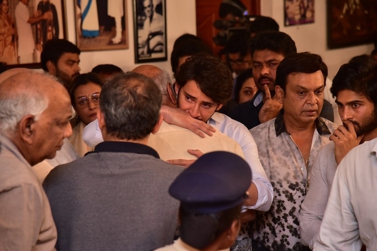 Celebs Pay Condolences to Superstar Krishna - 92 / 96 photos