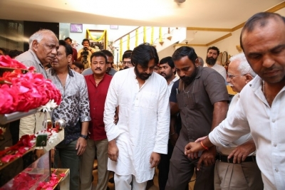 Celebs Pay Condolences to Superstar Krishna - 60 of 96