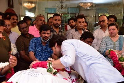 Celebs Pay Condolences to Superstar Krishna - 68 of 96