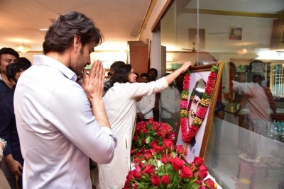 Celebs Pay Condolences to Superstar Krishna - 75 of 96