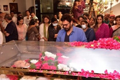 Celebs Pay Condolences to Superstar Krishna - 79 of 96