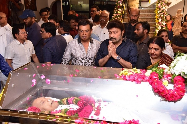 Celebs Pay Condolences to Superstar Krishna  - 10 / 111 photos