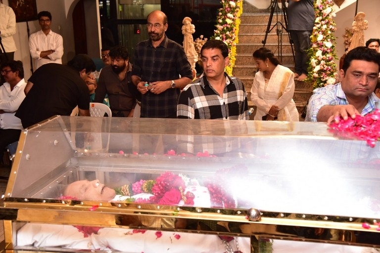 Celebs Pay Condolences to Superstar Krishna  - 12 / 111 photos