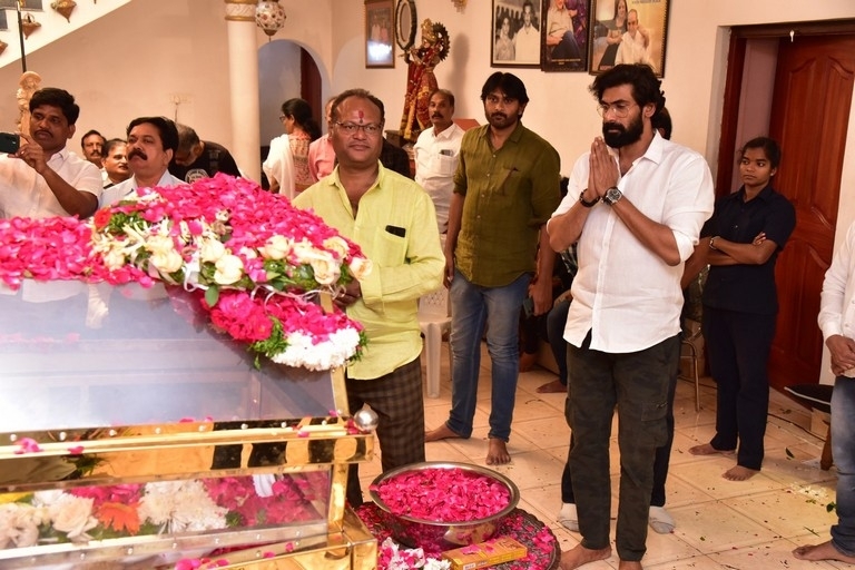 Celebs Pay Condolences to Superstar Krishna  - 13 / 111 photos