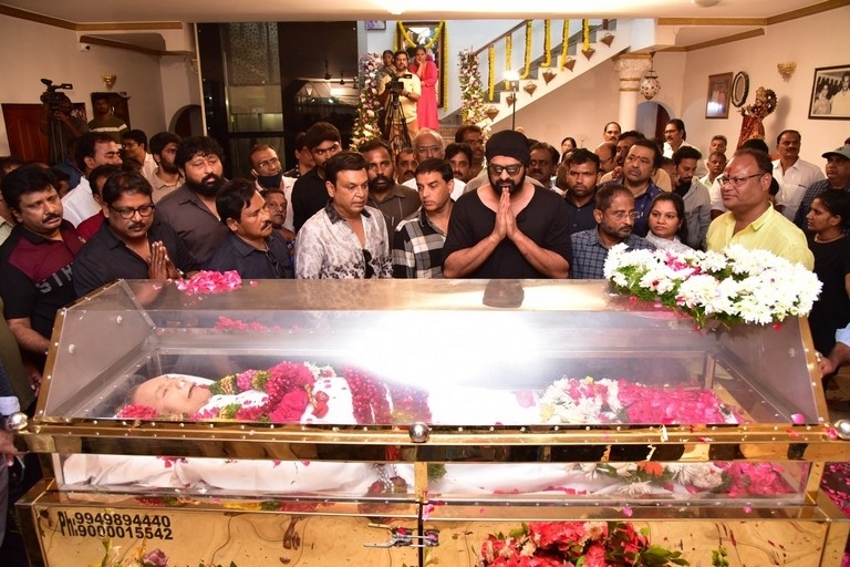 Celebs Pay Condolences to Superstar Krishna  - 50 / 111 photos