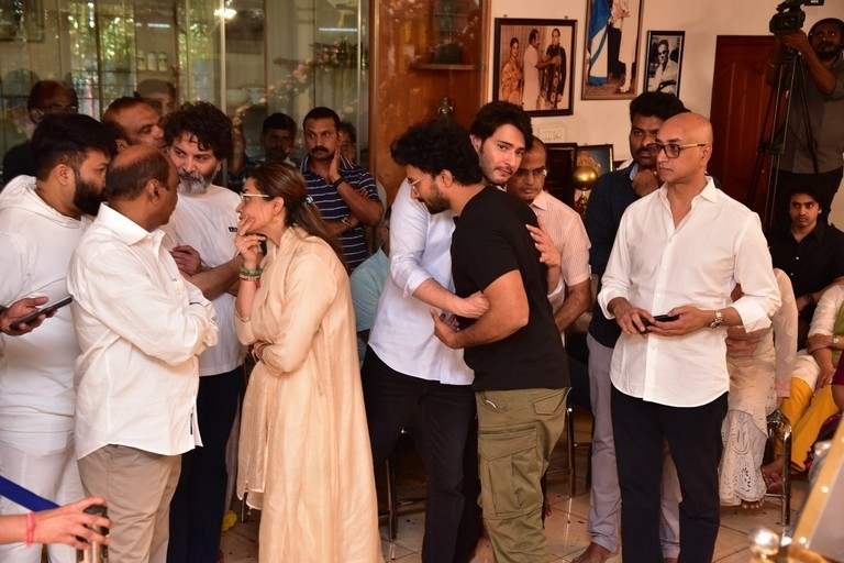 Celebs Pay Condolences to Superstar Krishna  - 100 / 111 photos