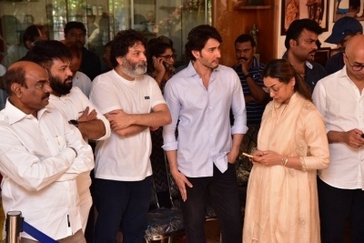 Celebs Pay Condolences to Superstar Krishna  - 44 of 111