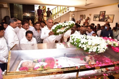 Celebs Pay Condolences to Superstar Krishna  - 93 of 111